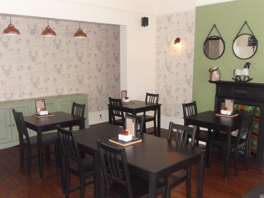 Powys Lodge Скарбъро Екстериор снимка