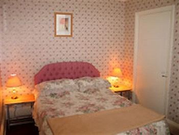 Powys Lodge Скарбъро Екстериор снимка