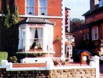 Powys Lodge Скарбъро Екстериор снимка